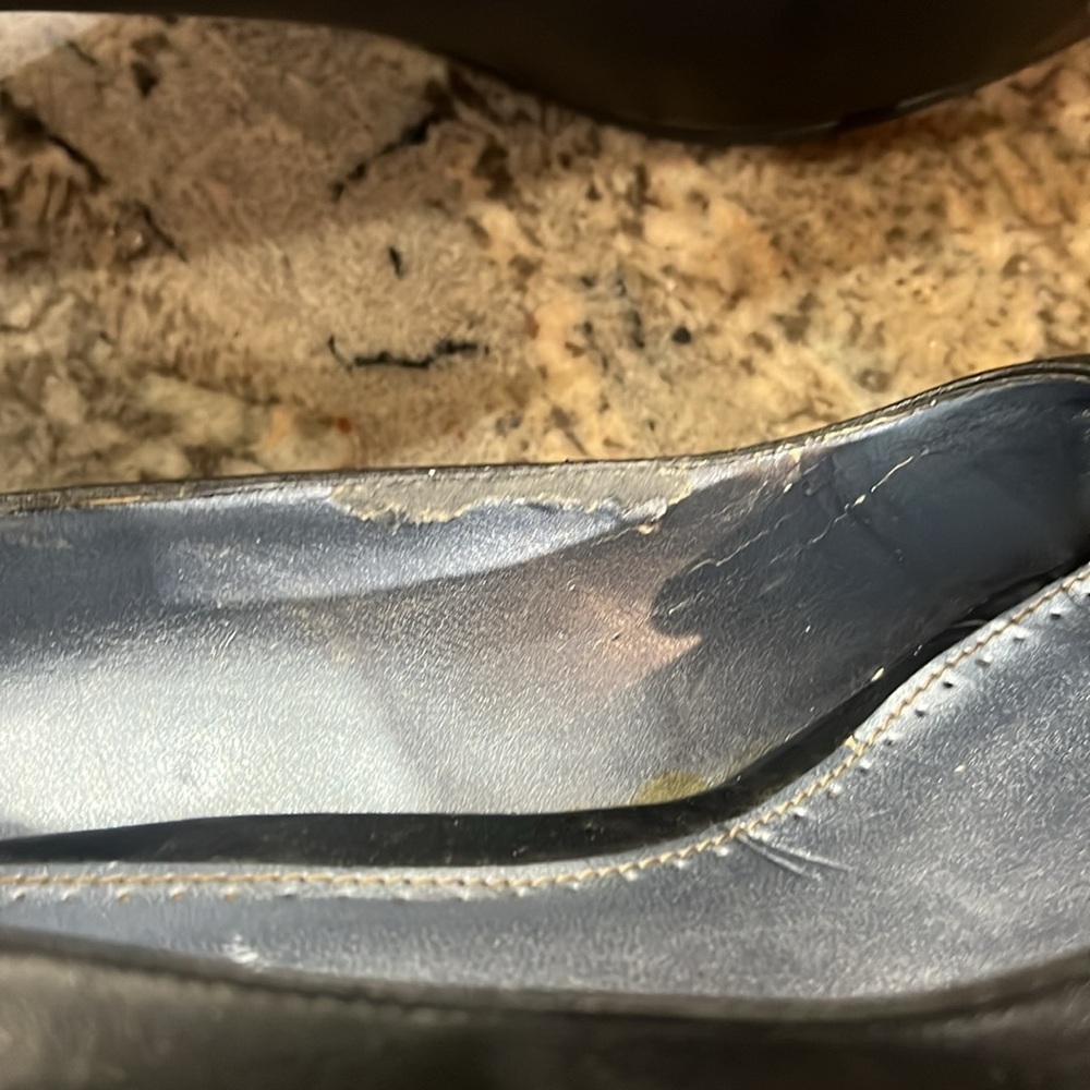 Black Naturalizer Heel Peep-Toe Pumps with Bow - Picture 6 of 11
